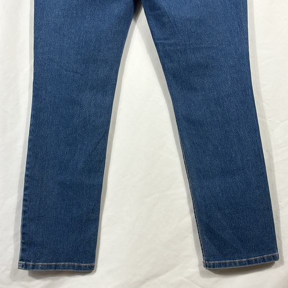 Bandolino Amy SS Straight Leg Jeans | Size 8 - Picture 6 of 11